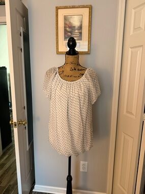 Women’s White Polka Dot Short Sleeve Peasant Blouse